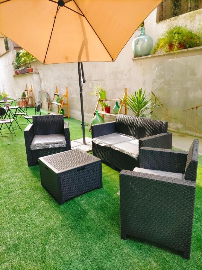 Lanzies Guesthouse โรม ภายนอก รูปภาพ