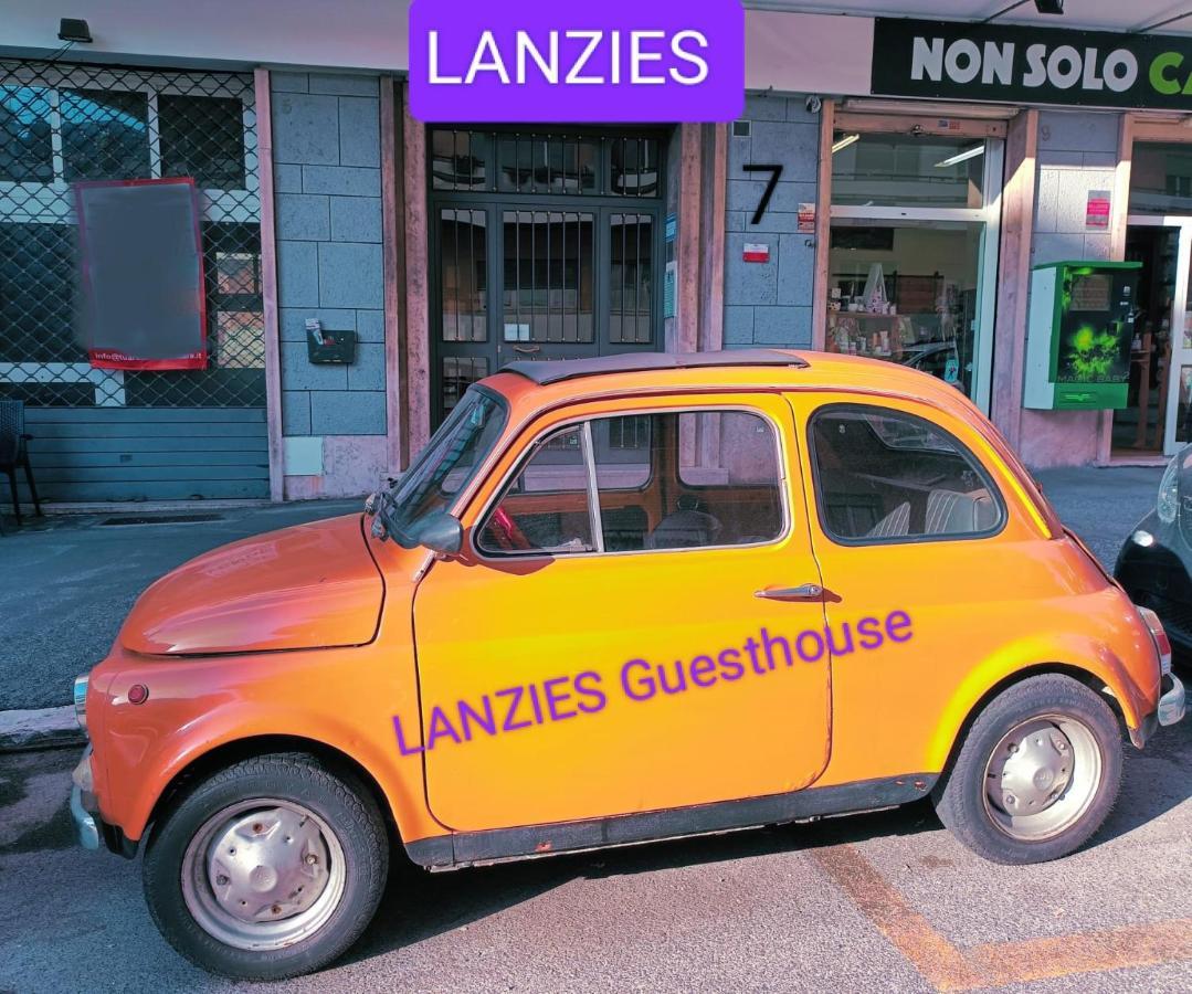Lanzies Guesthouse โรม ภายนอก รูปภาพ