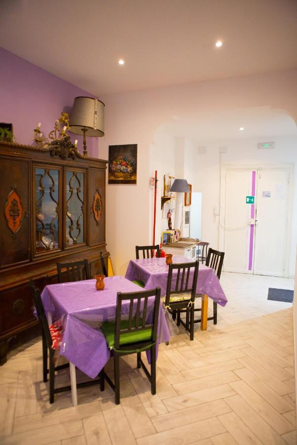 Lanzies Guesthouse โรม ภายนอก รูปภาพ