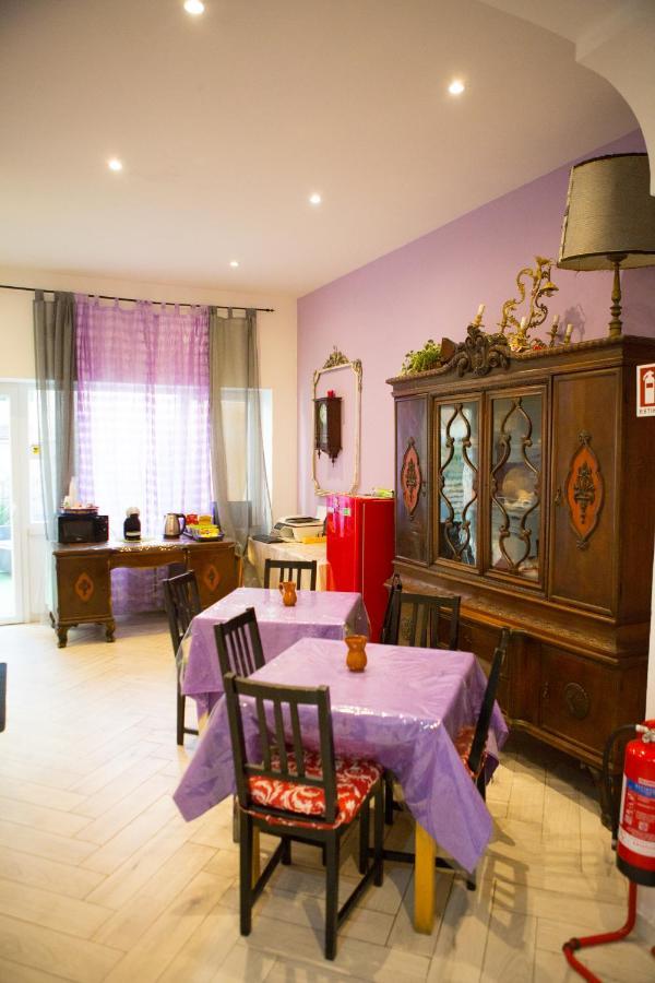 Lanzies Guesthouse โรม ภายนอก รูปภาพ